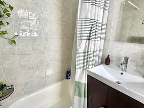 330 74th St 15, Miami Beach FL 33141