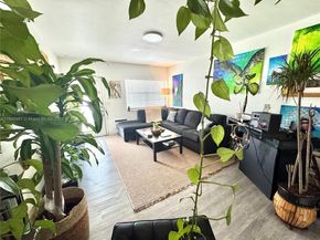 330 74th St 15, Miami Beach FL 33141