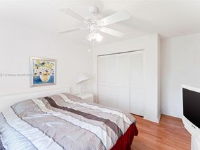 1008 NW 180th Ave, Pembroke Pines FL 33029