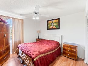 1008 NW 180th Ave, Pembroke Pines FL 33029