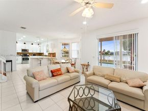 1008 NW 180th Ave, Pembroke Pines FL 33029