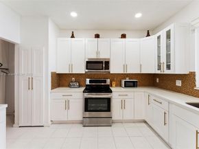 1008 NW 180th Ave, Pembroke Pines FL 33029