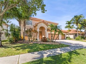 1008 NW 180th Ave, Pembroke Pines FL 33029