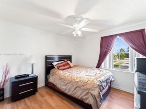 1008 NW 180th Ave, Pembroke Pines FL 33029