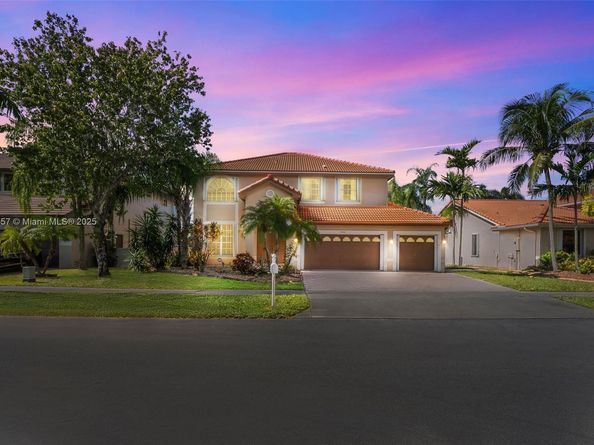 1008 NW 180th Ave, Pembroke Pines FL 33029