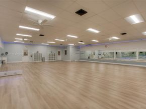 296 Racquet Club Rd 104, Weston FL 33326