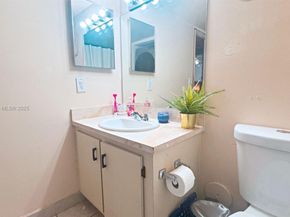 296 Racquet Club Rd 104, Weston FL 33326