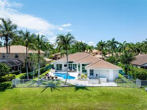 1776 Victoria Pointe Cir, Weston FL 33327