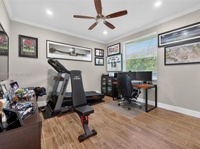 1776 Victoria Pointe Cir, Weston FL 33327