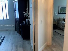 5800 Coach House Cir E, Boca Raton FL 33486