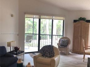 5800 Coach House Cir E, Boca Raton FL 33486