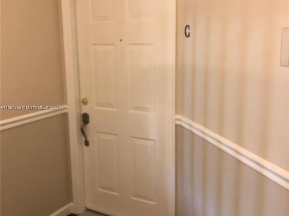 5800 Coach House Cir E, Boca Raton FL 33486