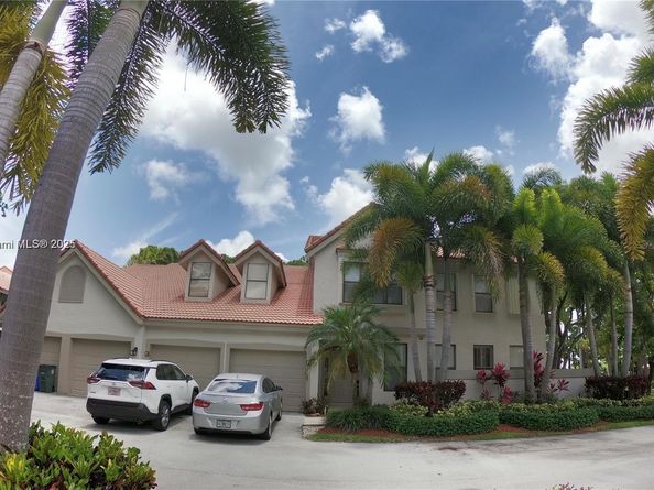 5800 Coach House Cir E, Boca Raton FL 33486