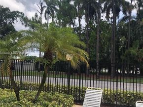 5800 Coach House Cir E, Boca Raton FL 33486