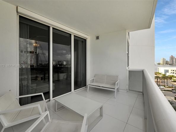 18201 Collins Ave 1002, Sunny Isles Beach FL 33160