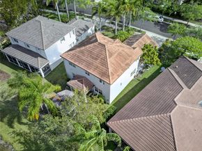 567 Live Oak Ln, Weston FL 33327
