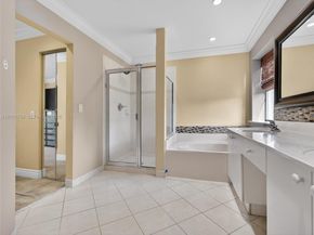 567 Live Oak Ln, Weston FL 33327