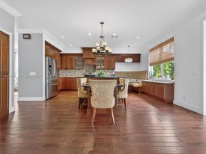 567 Live Oak Ln, Weston FL 33327