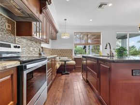 567 Live Oak Ln, Weston FL 33327