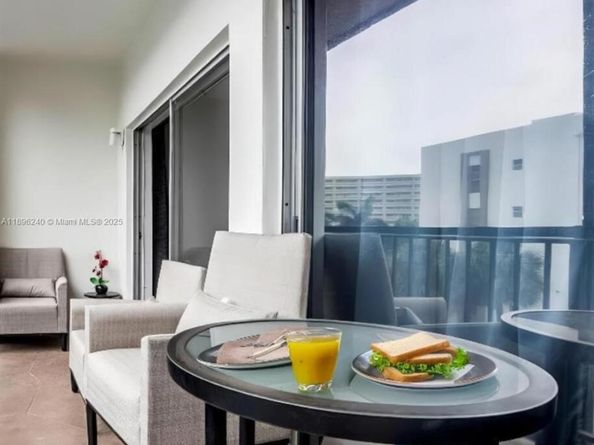 201 178th Dr 426, Sunny Isles Beach FL 33160