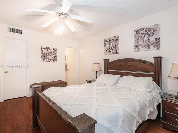 201 178th Dr 426, Sunny Isles Beach FL 33160
