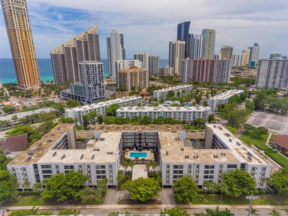 201 178th Dr 426, Sunny Isles Beach FL 33160
