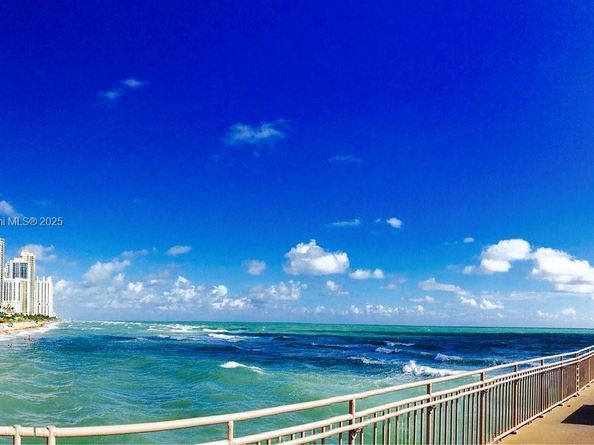 201 178th Dr 426, Sunny Isles Beach FL 33160