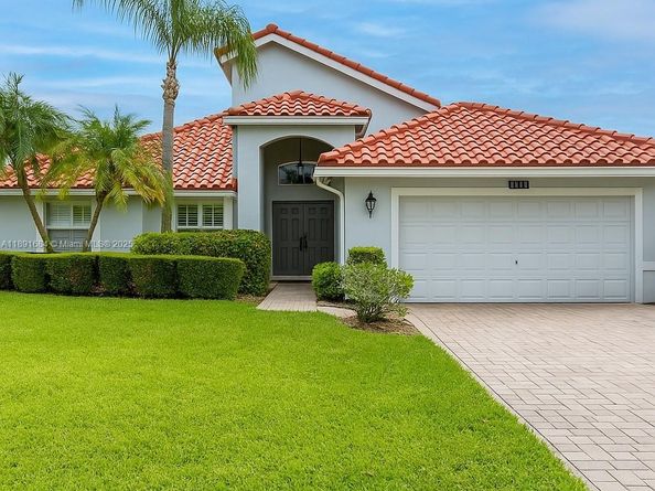 6110 Pitch Ln, Boynton Beach FL 33437