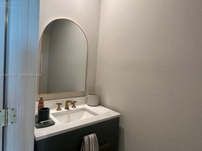 5689 Mentmore Dr, Mangonia Park FL 33407