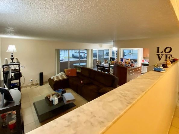 4850 SW sw 63rd ter 114, Davie FL 33314