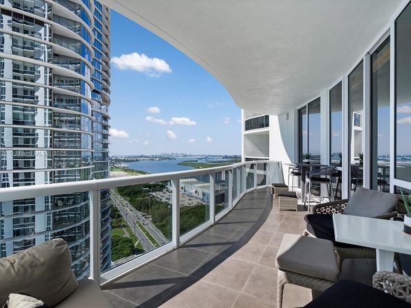 15811 Collins Ave 2907, Sunny Isles Beach FL 33160