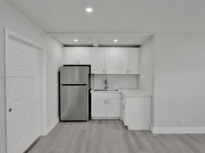5657 Grant St, Hollywood FL 33021