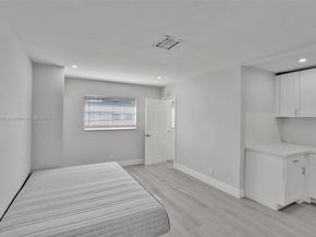 5657 Grant St, Hollywood FL 33021