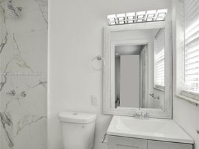 5657 Grant St, Hollywood FL 33021