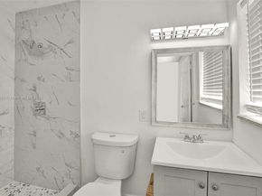 5657 Grant St, Hollywood FL 33021