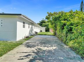 5657 Grant St, Hollywood FL 33021