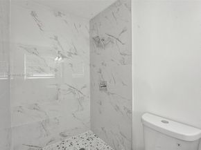 5657 Grant St, Hollywood FL 33021