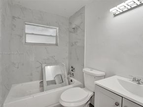 5657 Grant St, Hollywood FL 33021
