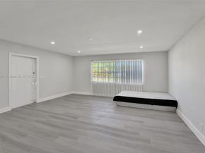 5657 Grant St, Hollywood FL 33021