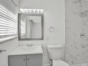 5657 Grant St, Hollywood FL 33021