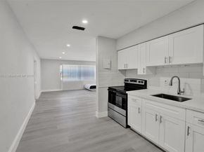 5657 Grant St, Hollywood FL 33021