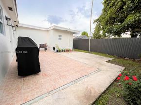 3827 SW 88th Ct, Miami FL 33165