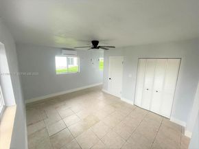 3827 SW 88th Ct, Miami FL 33165