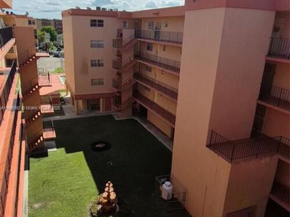 1850 W 56 2410, Hialeah FL 33012