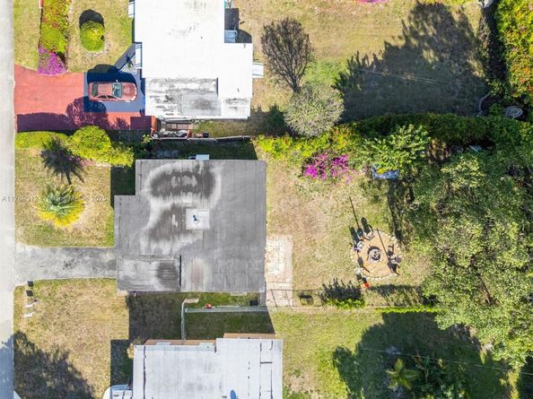 5844 Garfield St, Hollywood FL 33021