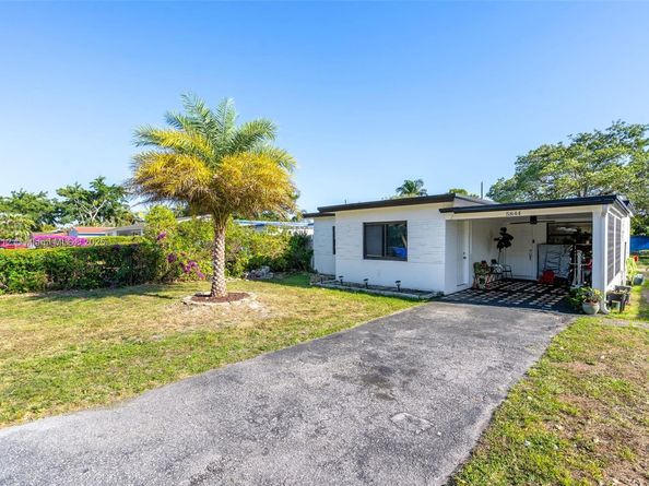5844 Garfield St, Hollywood FL 33021