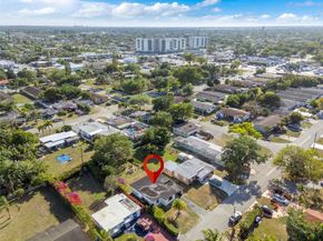 5844 Garfield St, Hollywood FL 33021