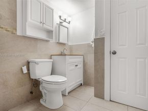 5844 Garfield St, Hollywood FL 33021