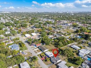 5844 Garfield St, Hollywood FL 33021