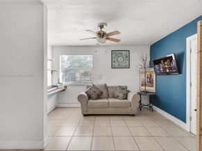5844 Garfield St, Hollywood FL 33021